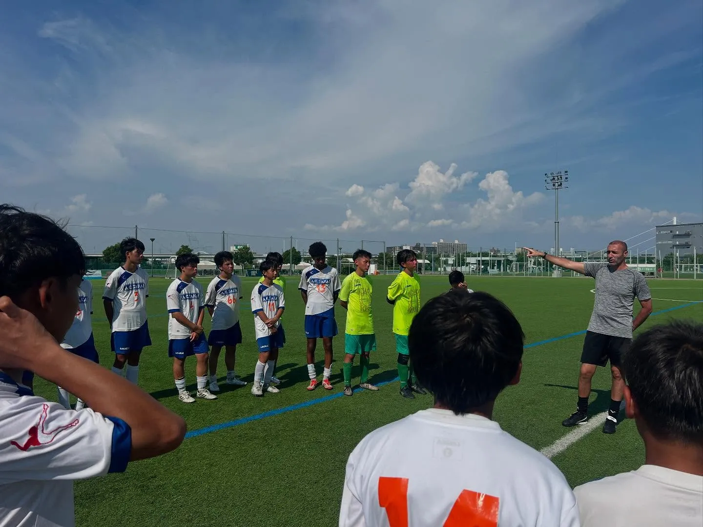 トロッポFC A.C.Sakai 合同でイタリア人コーチを招...