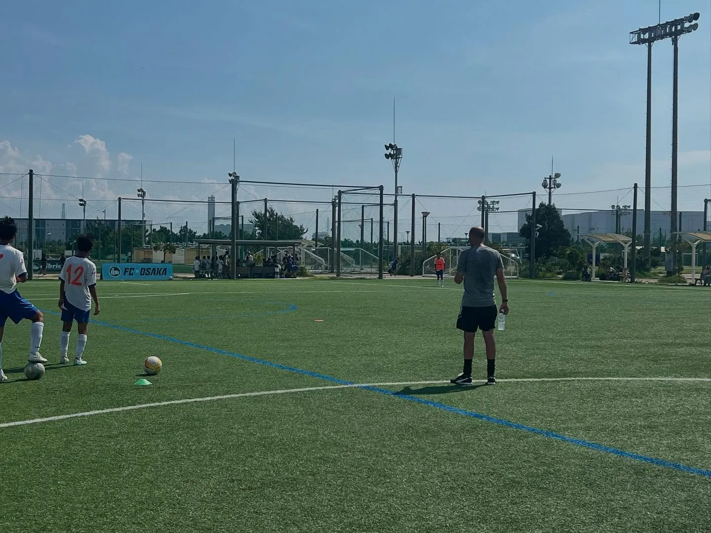 トロッポFC A.C.Sakai 合同でイタリア人コーチを招...