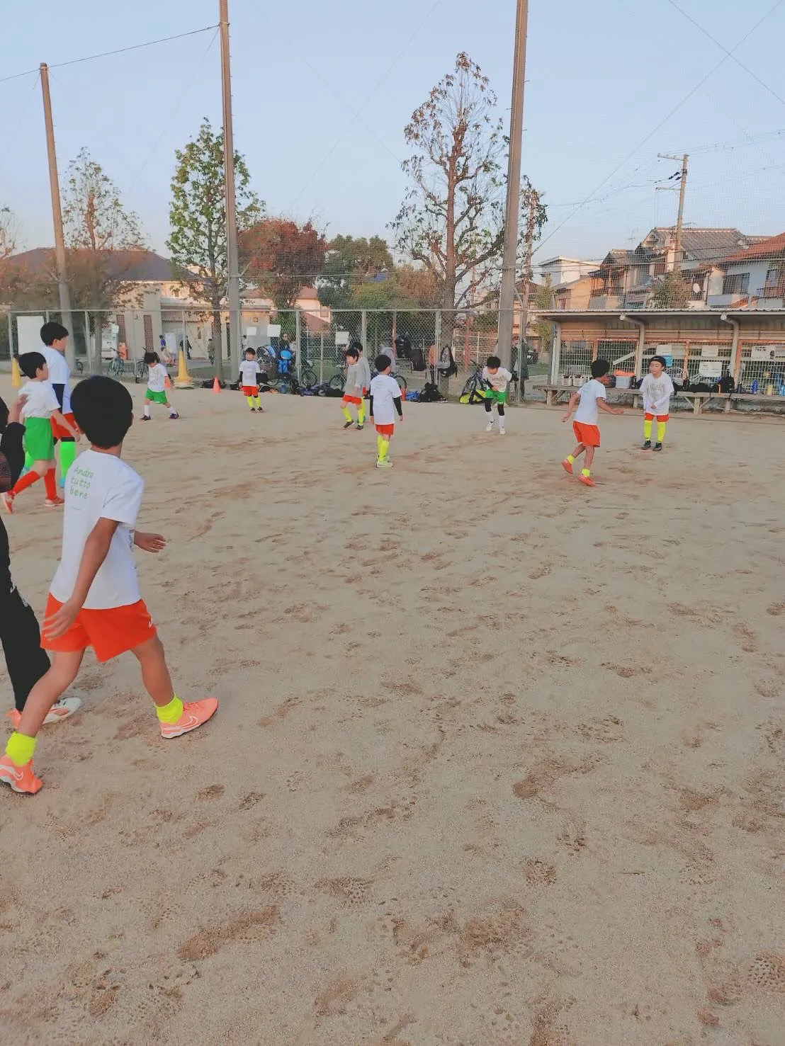 金曜日　尼池アカデミー