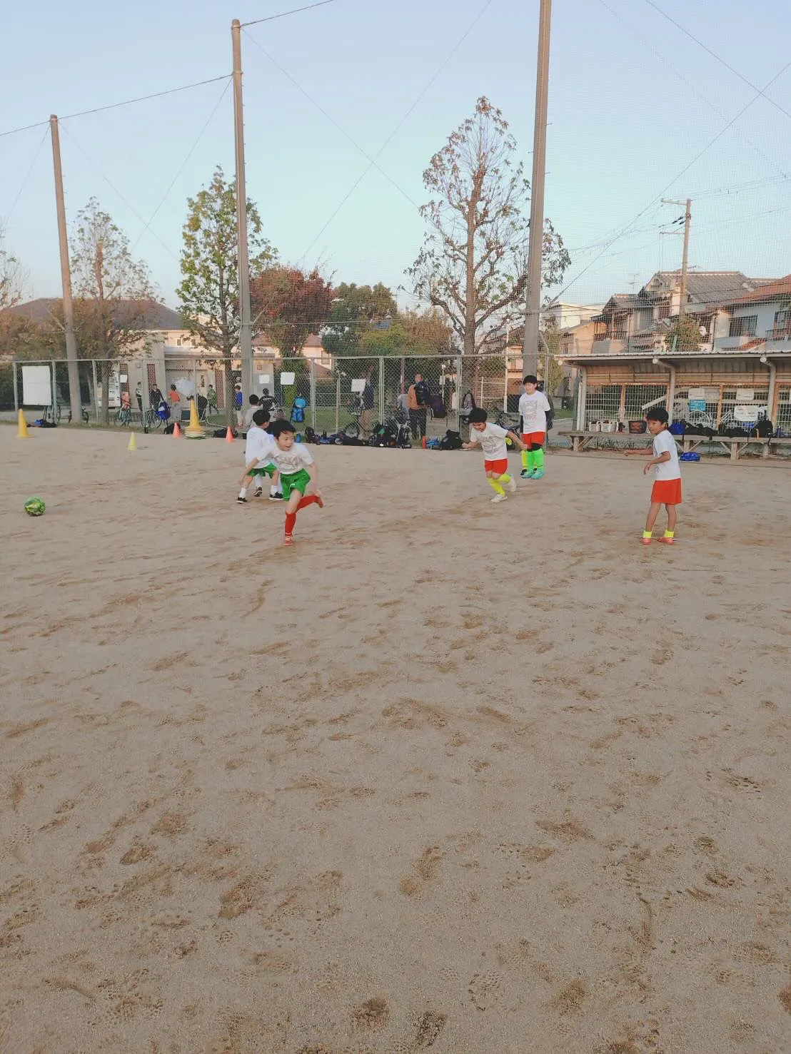 金曜日 尼池アカデミー