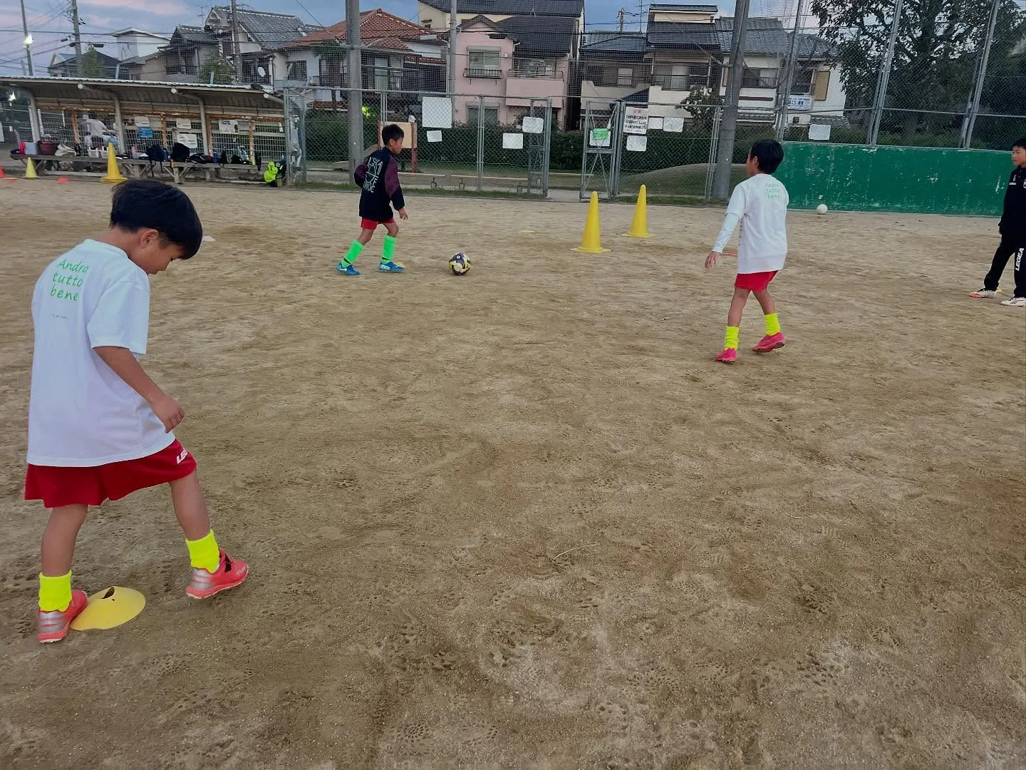 金曜日 尼池アカデミー