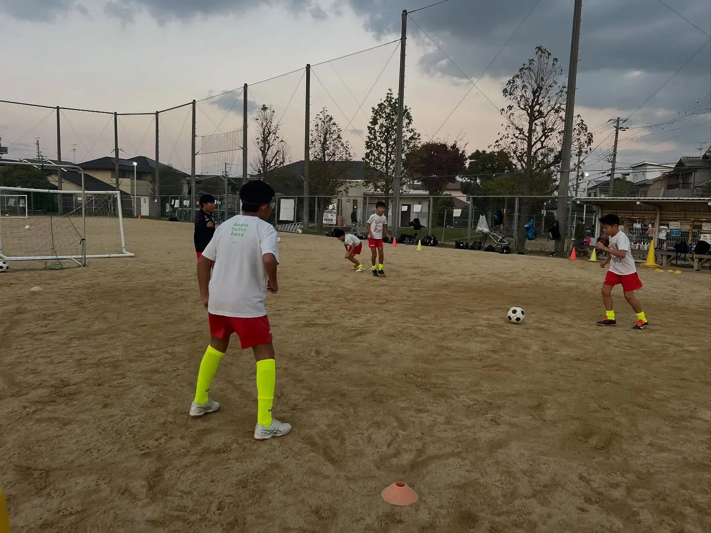 金曜日 尼池アカデミー