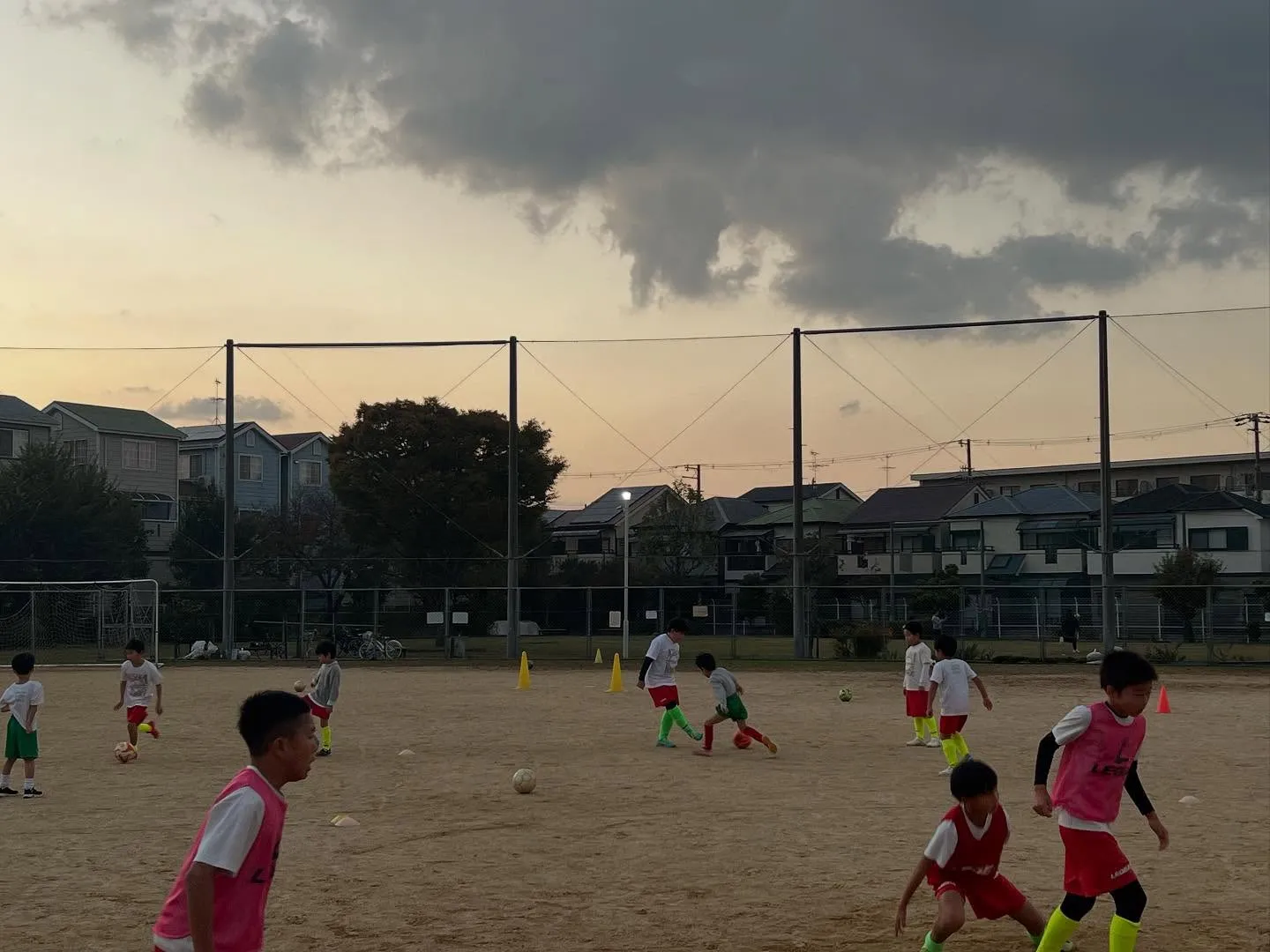 金曜日 尼池アカデミー