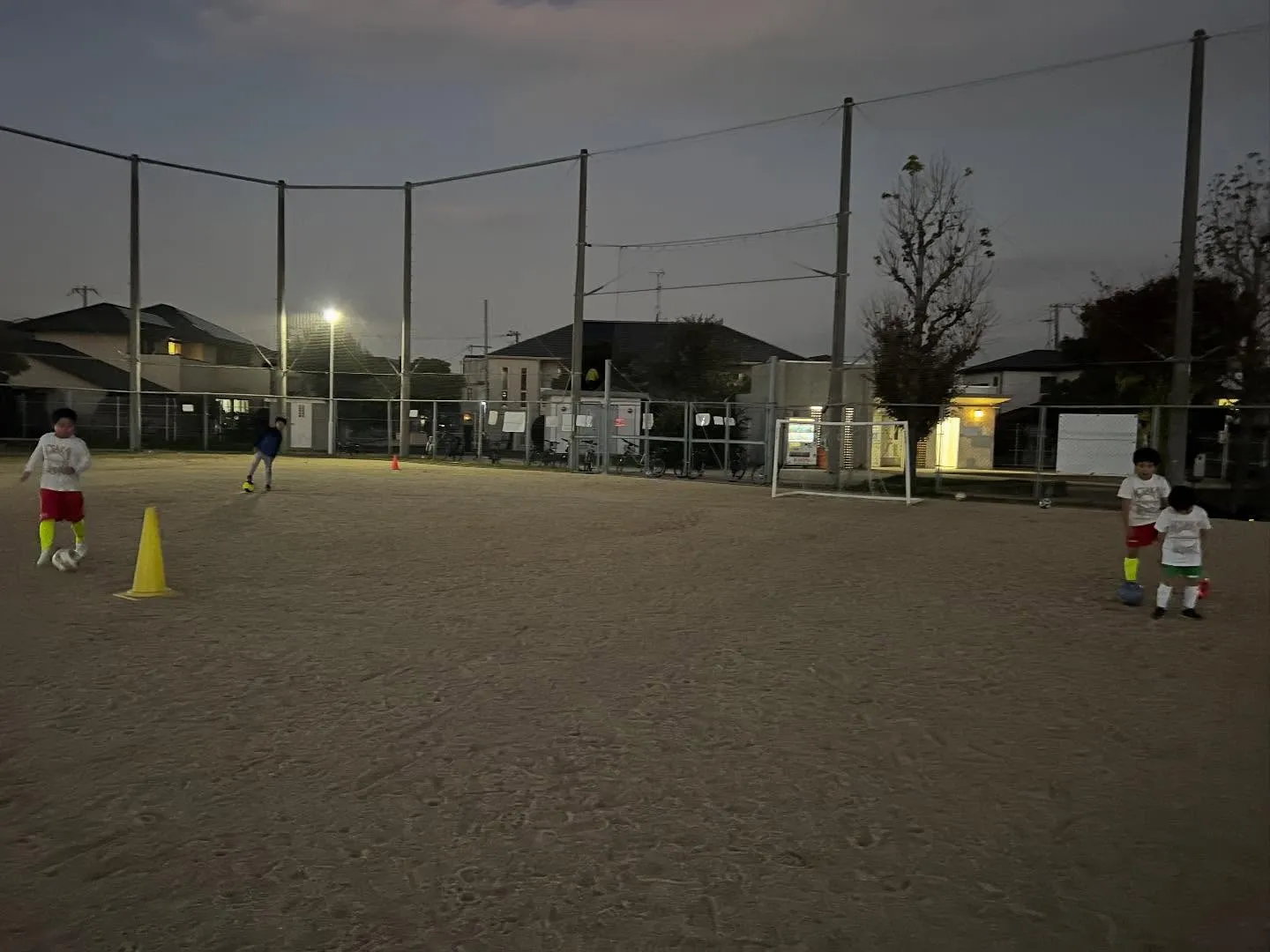 金曜日 尼池アカデミー