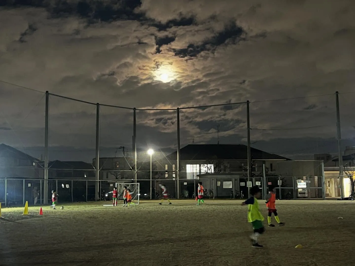 金曜日　尼池アカデミー