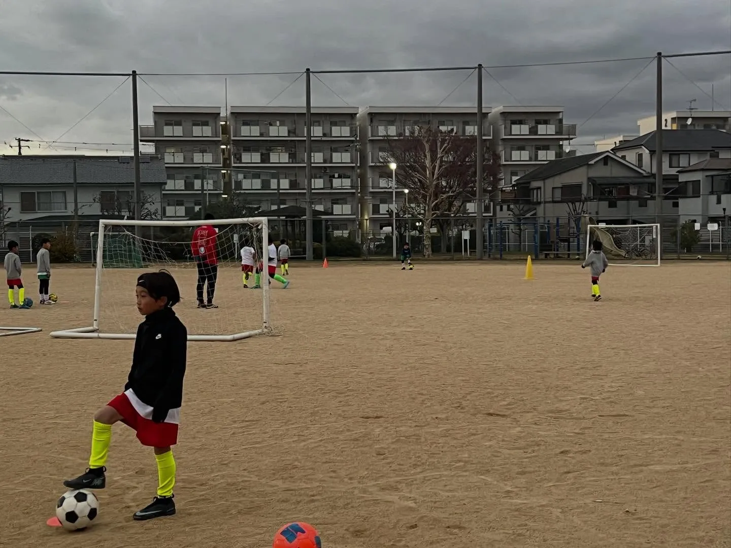 金曜日　尼池アカデミー