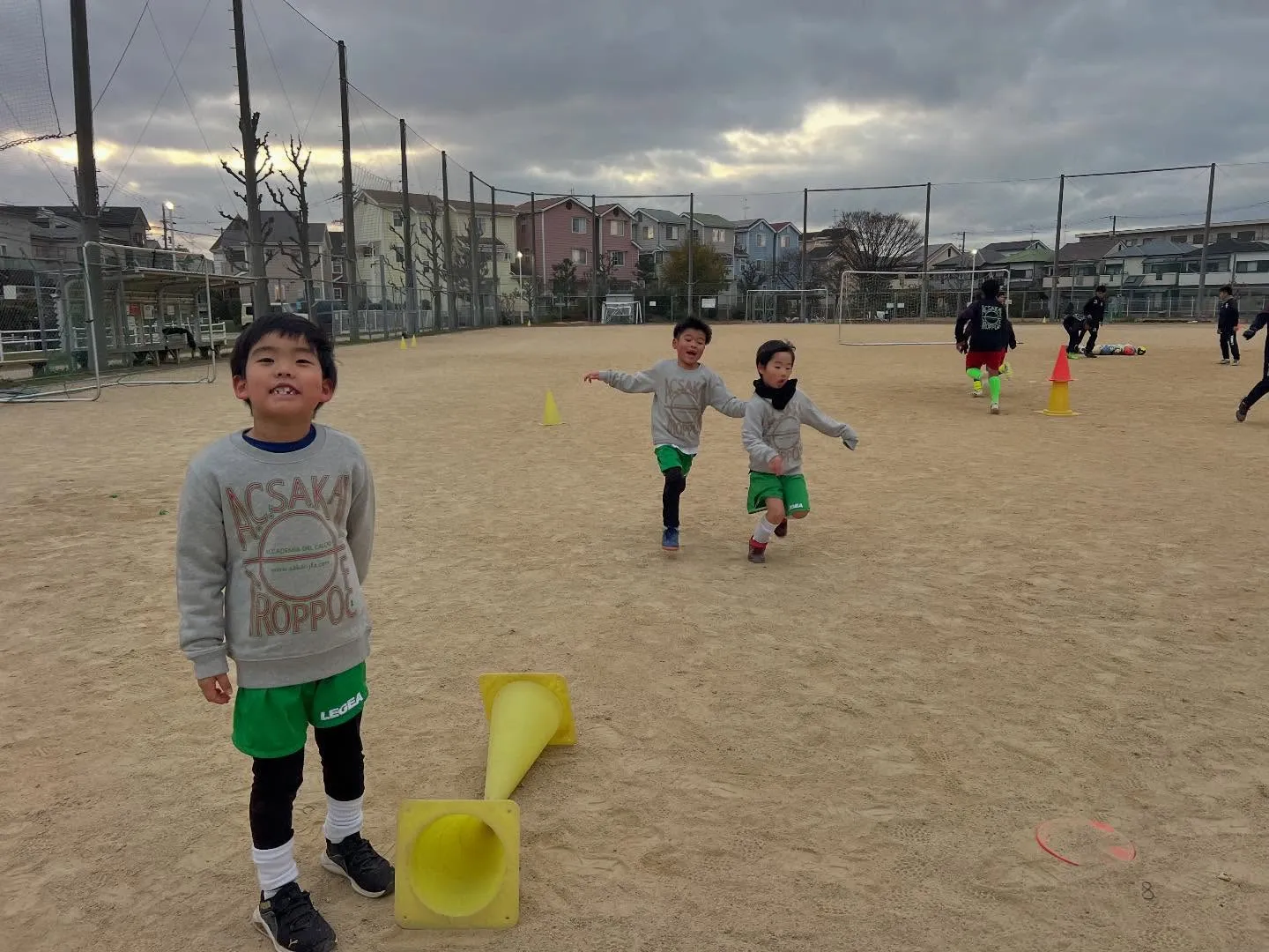 金曜日 尼池アカデミー