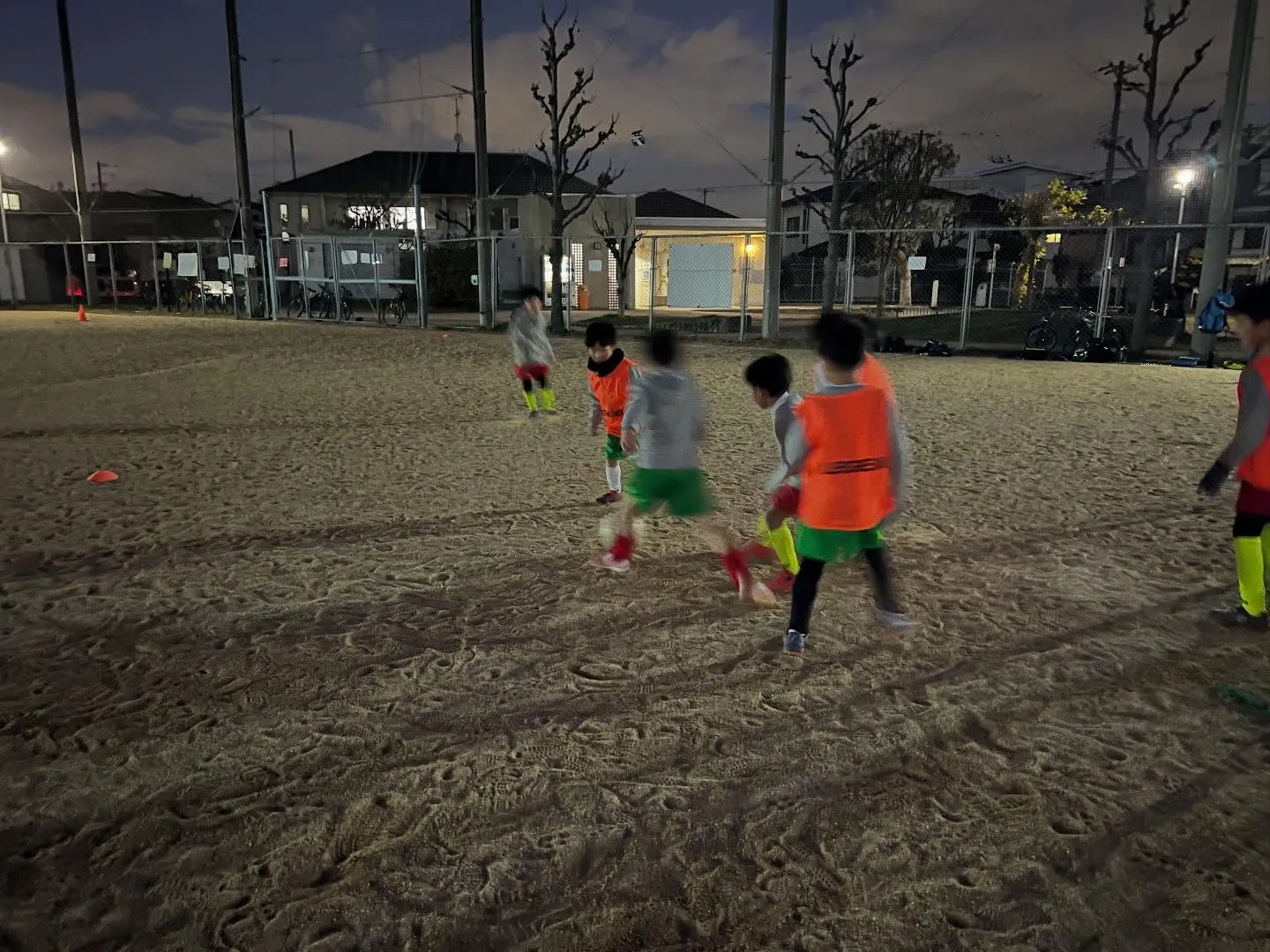 金曜日 尼池アカデミー