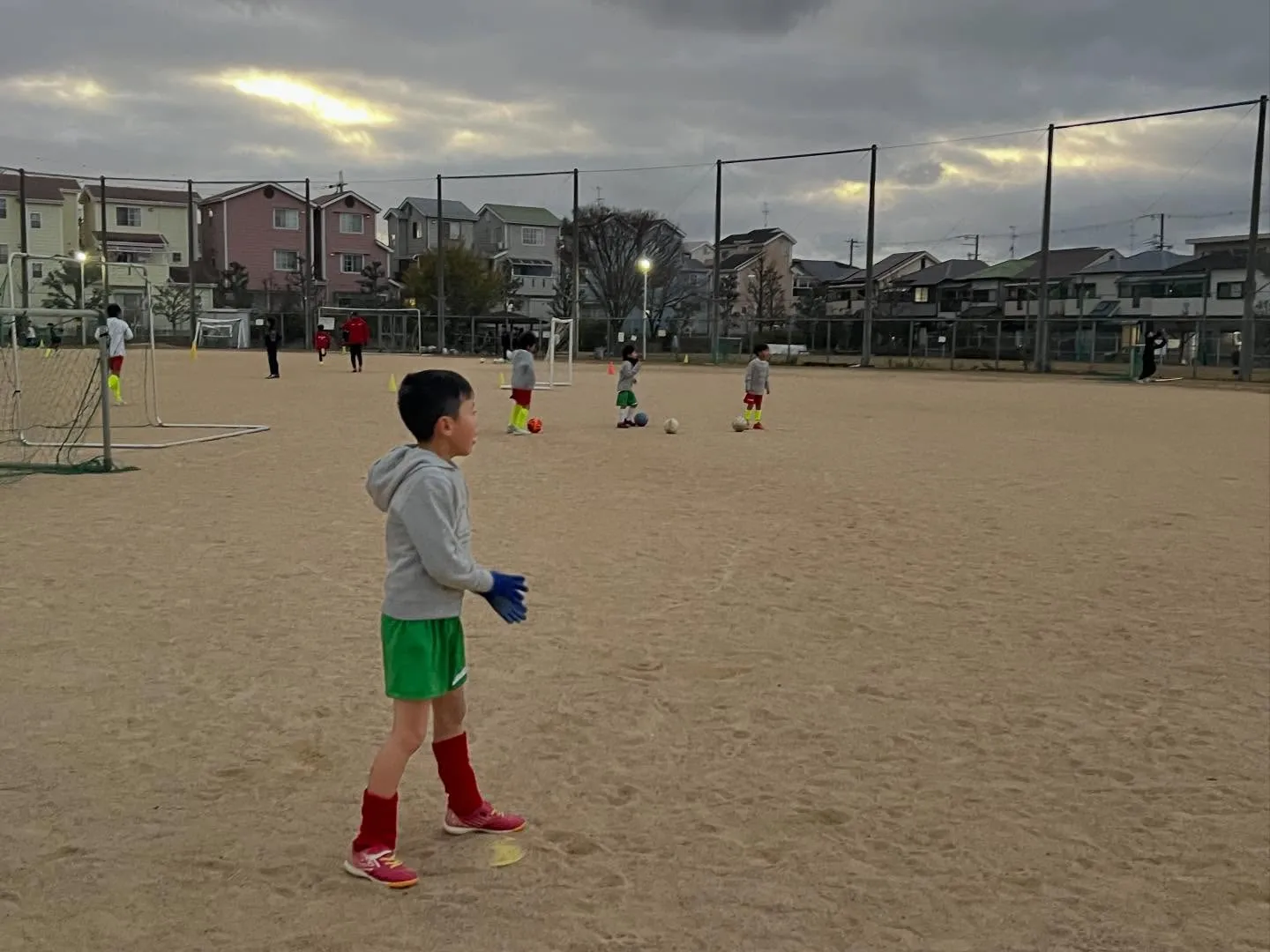金曜日 尼池アカデミー