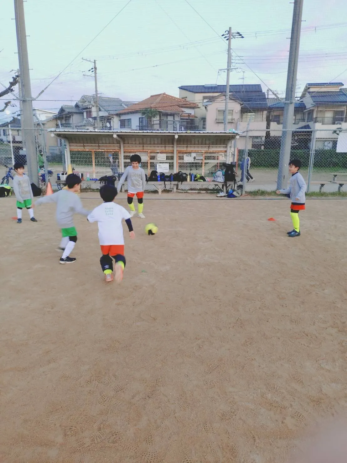 金曜日 尼池アカデミー