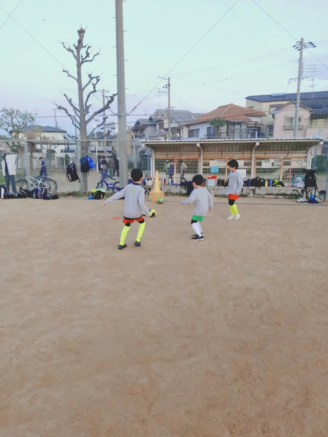 金曜日　尼池アカデミー