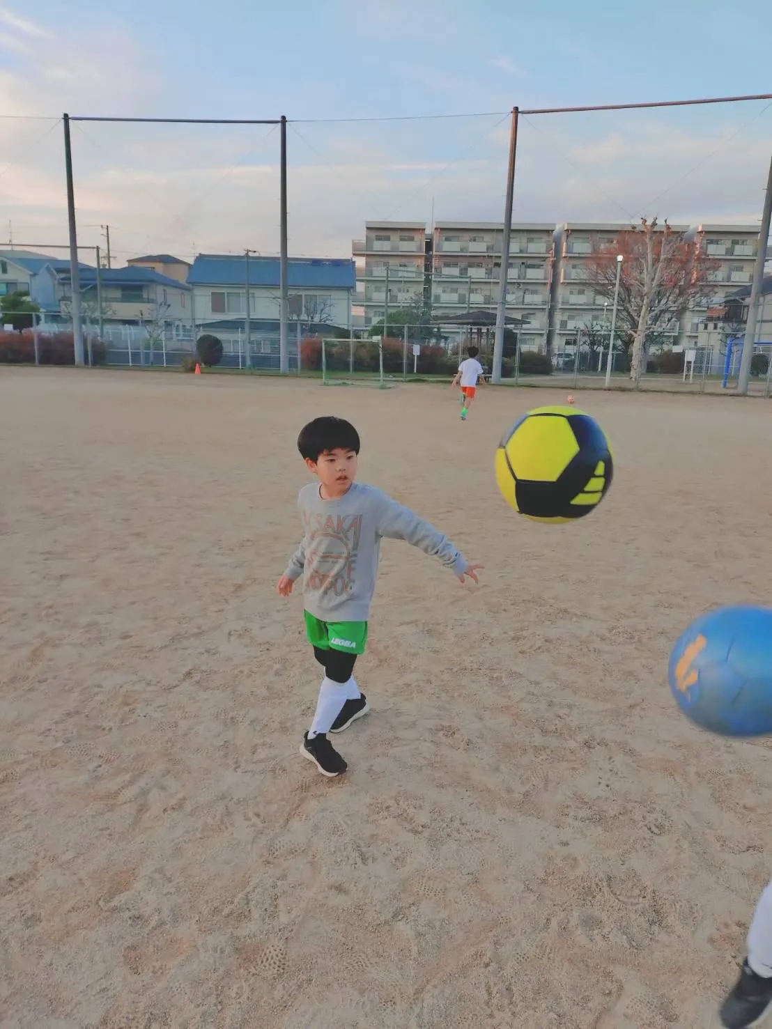 金曜日　尼池アカデミー